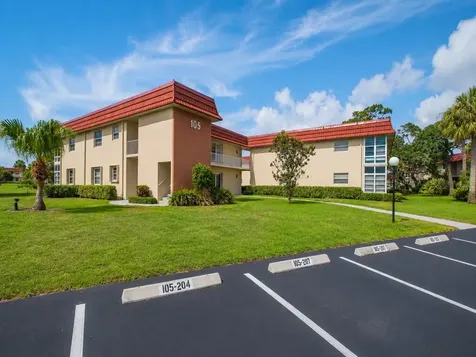 105 Spring Lake Court Vero Beach FL 32962