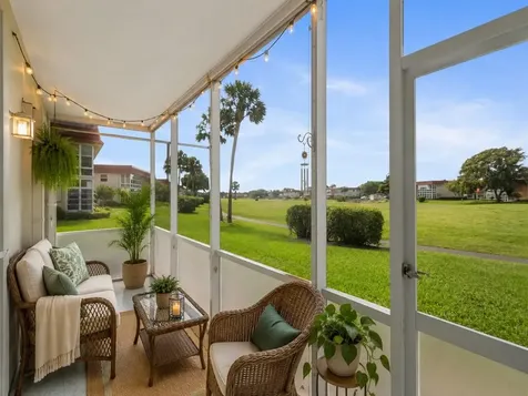 105 Spring Lake Court Vero Beach FL 32962