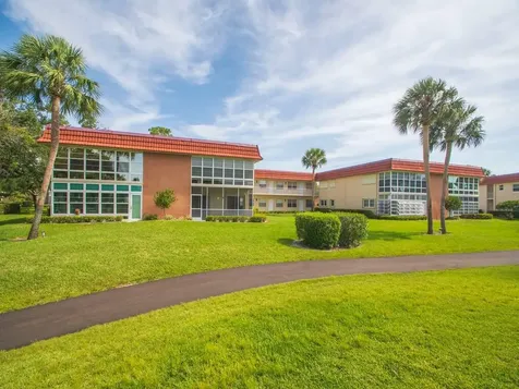 105 Spring Lake Court Vero Beach FL 32962