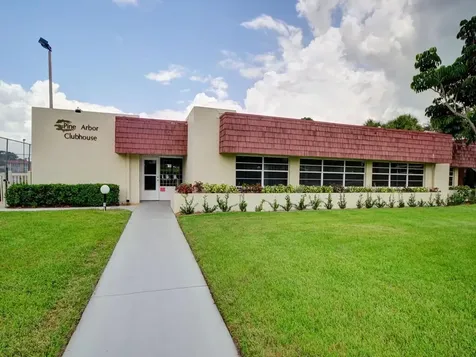 105 Spring Lake Court Vero Beach FL 32962
