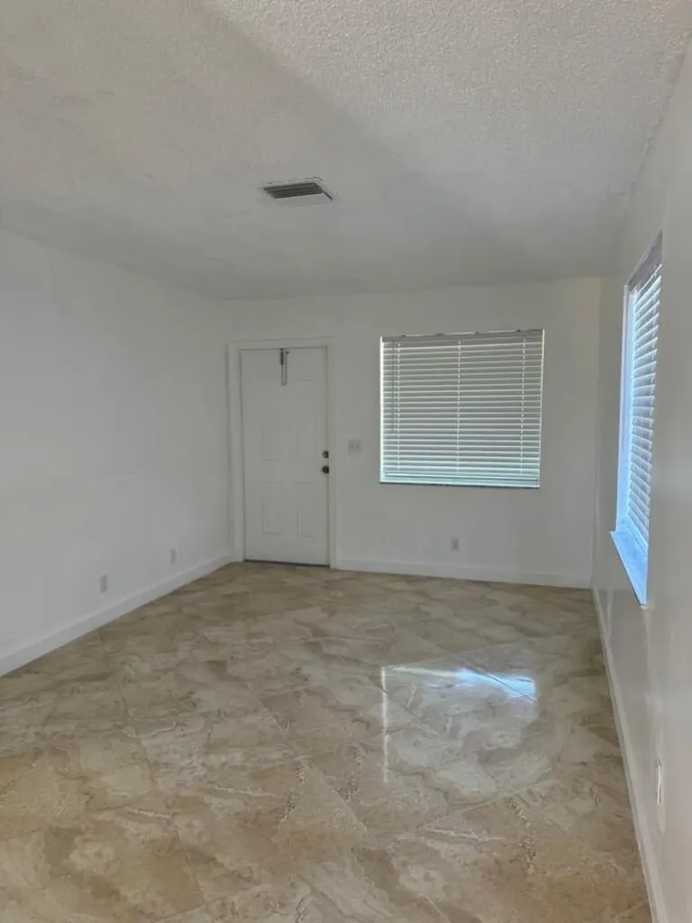 517 S F Street Lake Worth FL 33460
