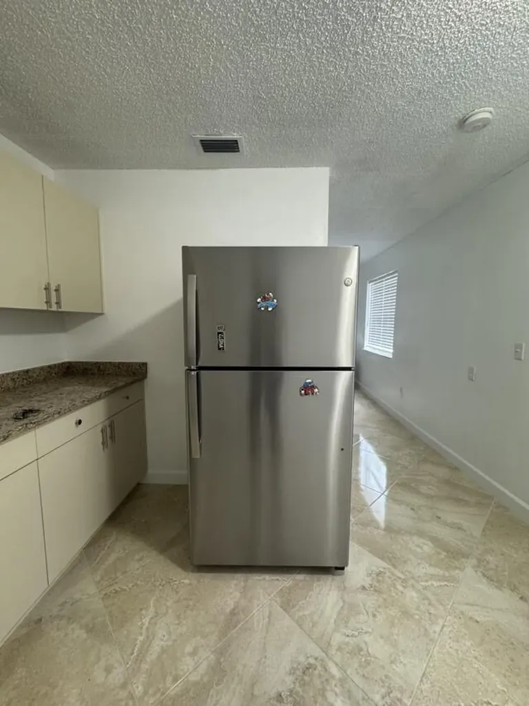 517 S F Street Lake Worth FL 33460