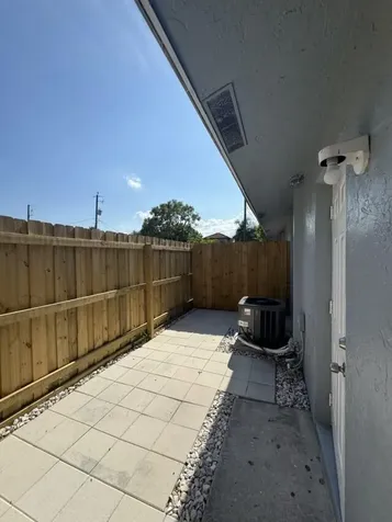 517 S F Street Lake Worth FL 33460