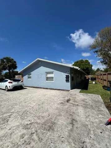 517 S F Street Lake Worth FL 33460