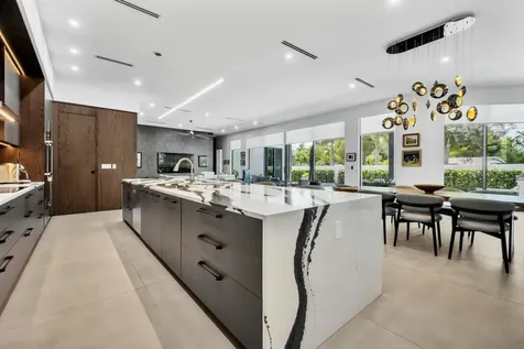 300 NE 21st Court Wilton Manors FL 33305