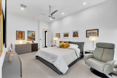 300 NE 21st Court Wilton Manors FL 33305