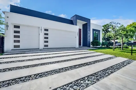 300 NE 21st Court Wilton Manors FL 33305