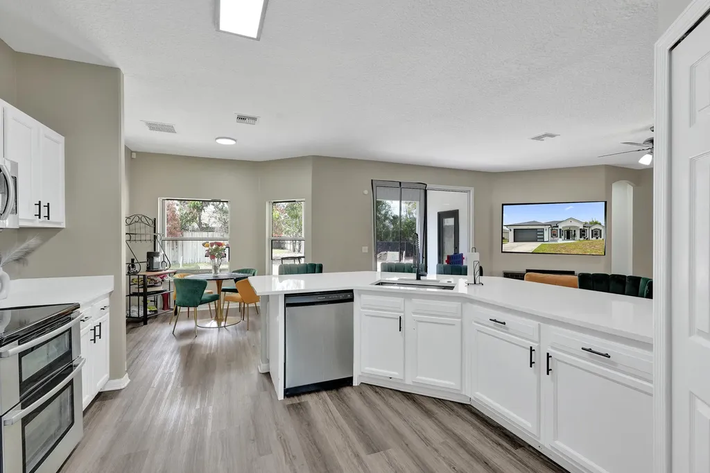 757 SW Jacoby Avenue Port St Lucie FL 34953