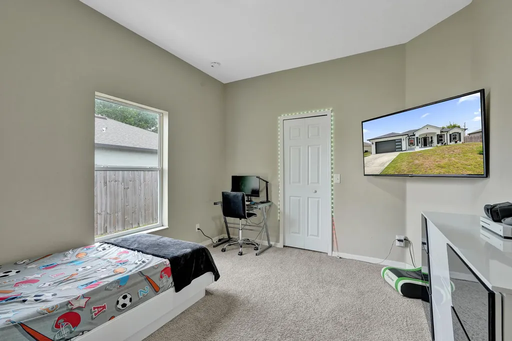 757 SW Jacoby Avenue Port St Lucie FL 34953