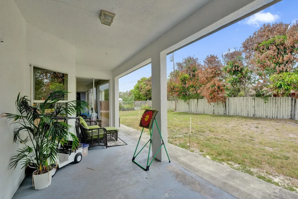 757 SW Jacoby Avenue Port St Lucie FL 34953