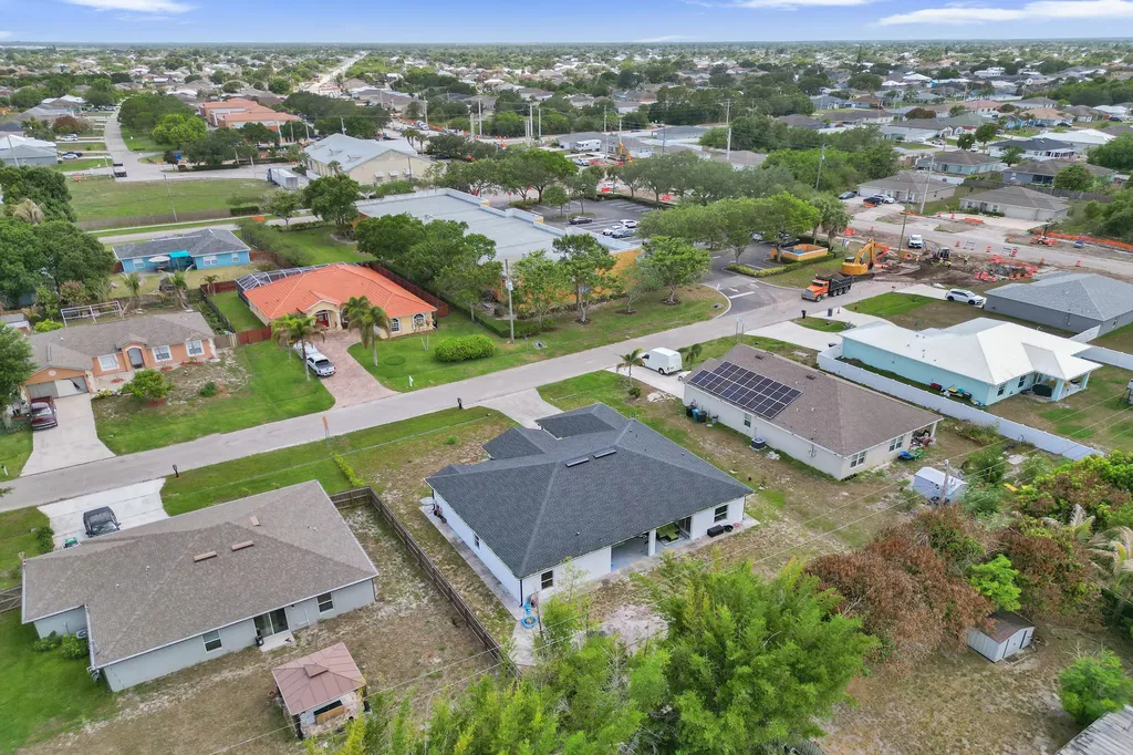 757 SW Jacoby Avenue Port St Lucie FL 34953