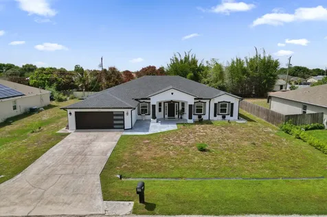 757 SW Jacoby Avenue Port St Lucie FL 34953
