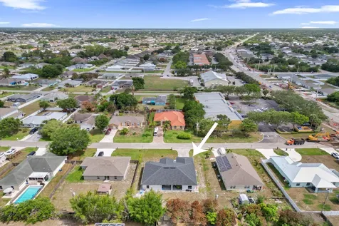 757 SW Jacoby Avenue Port St Lucie FL 34953