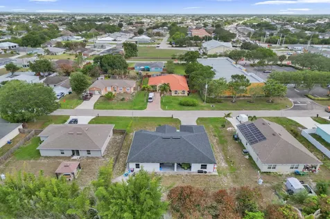 757 SW Jacoby Avenue Port St Lucie FL 34953