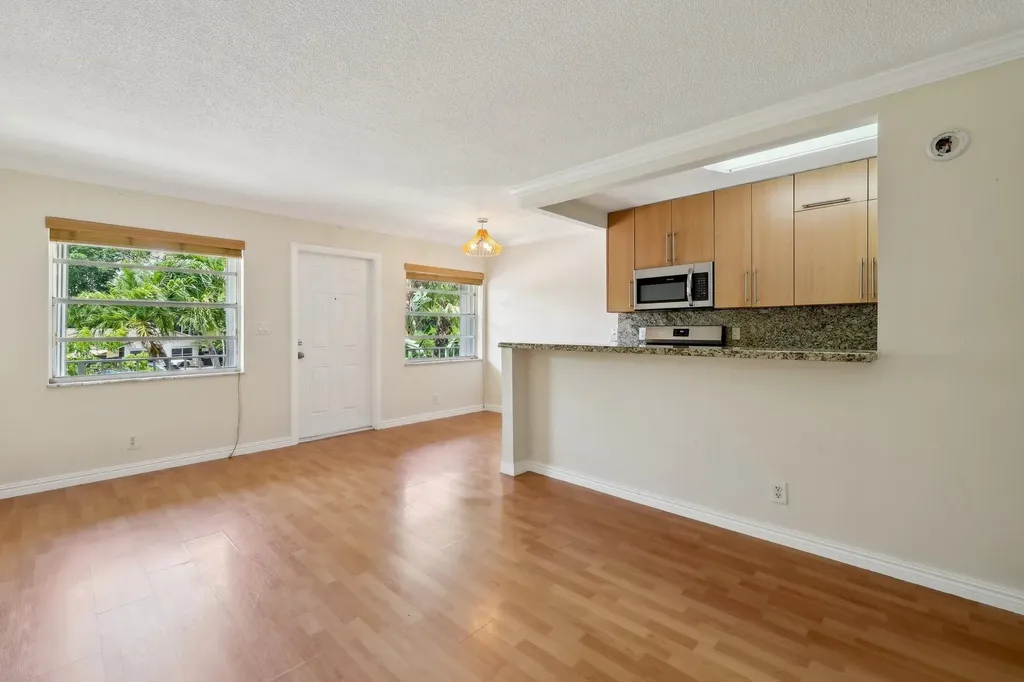 1125 NE 16th Place Fort Lauderdale FL 33305