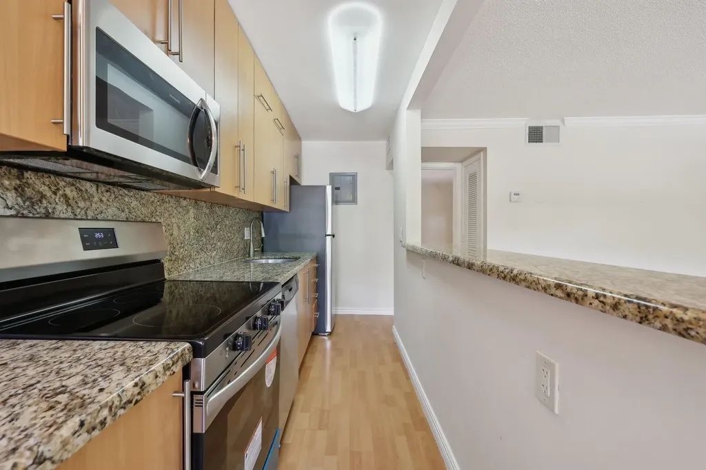 1125 NE 16th Place Fort Lauderdale FL 33305