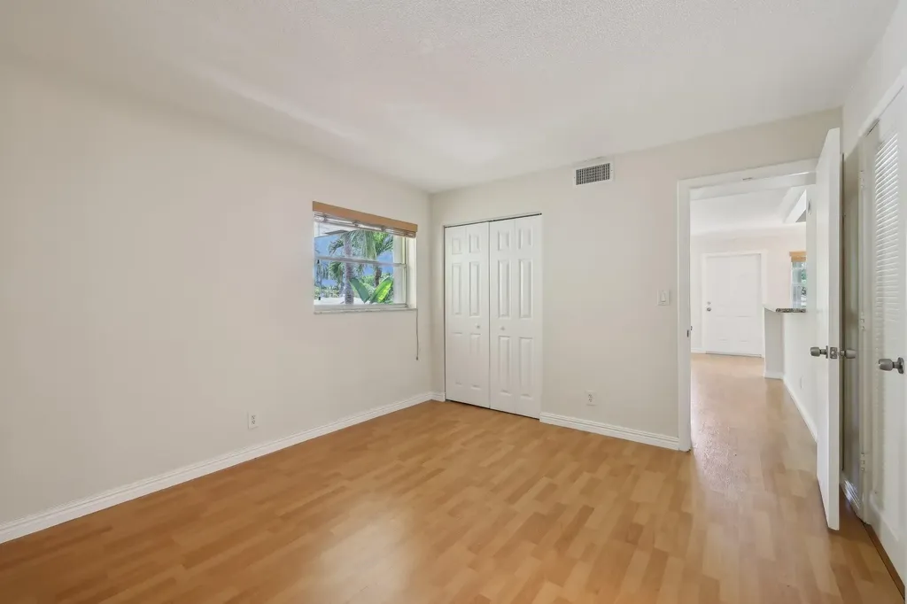 1125 NE 16th Place Fort Lauderdale FL 33305