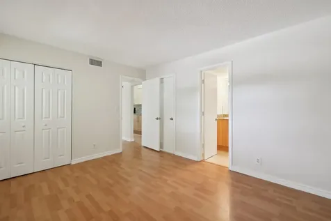 1125 NE 16th Place Fort Lauderdale FL 33305