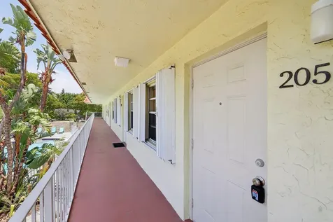 1125 NE 16th Place Fort Lauderdale FL 33305