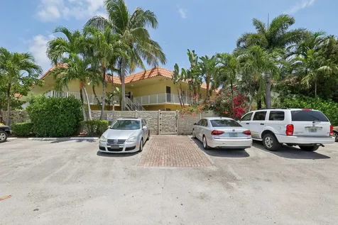 1125 NE 16th Place Fort Lauderdale FL 33305