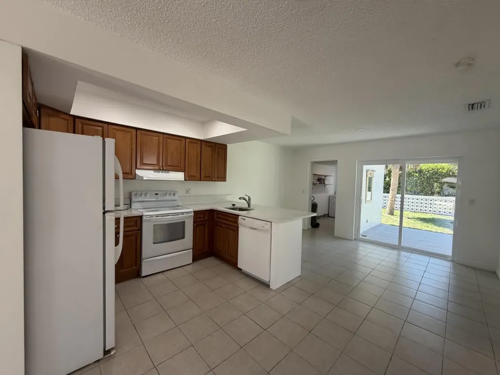 443 SE 13th Court Deerfield Beach FL 33441