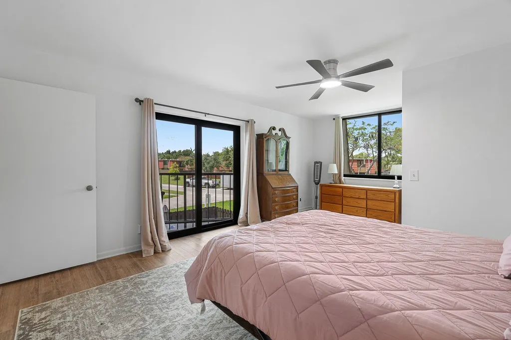 22910 Oxford Place Boca Raton FL 33433
