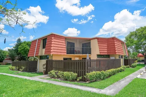 22910 Oxford Place Boca Raton FL 33433