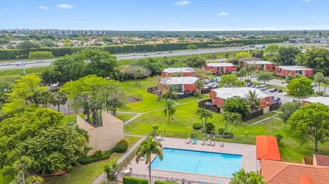 22910 Oxford Place Boca Raton FL 33433