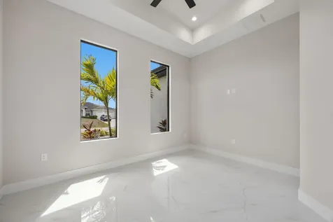 2015 NW 21st Street Cape Coral FL 33993