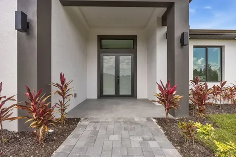 2015 NW 21st Street Cape Coral FL 33993