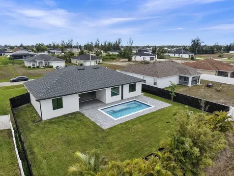 2015 NW 21st Street Cape Coral FL 33993