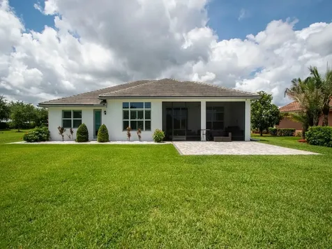 8220 Halbert Lane Vero Beach FL 32968
