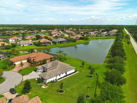 8220 Halbert Lane Vero Beach FL 32968