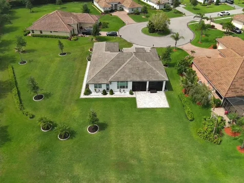 8220 Halbert Lane Vero Beach FL 32968
