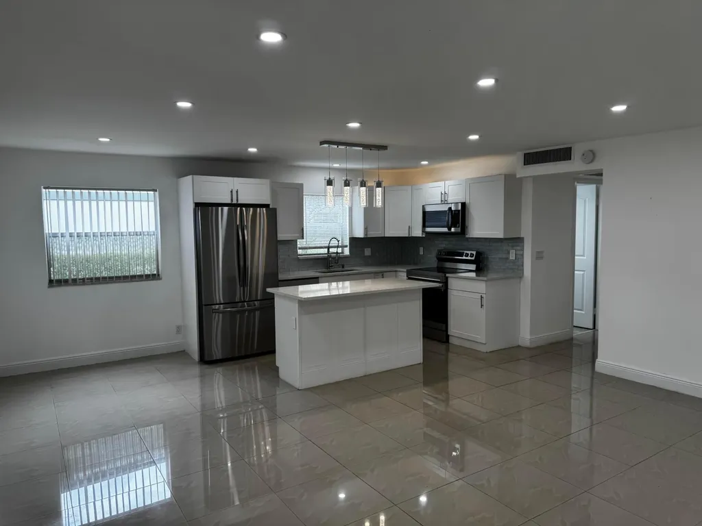 153 Monaco Delray Beach FL 33446