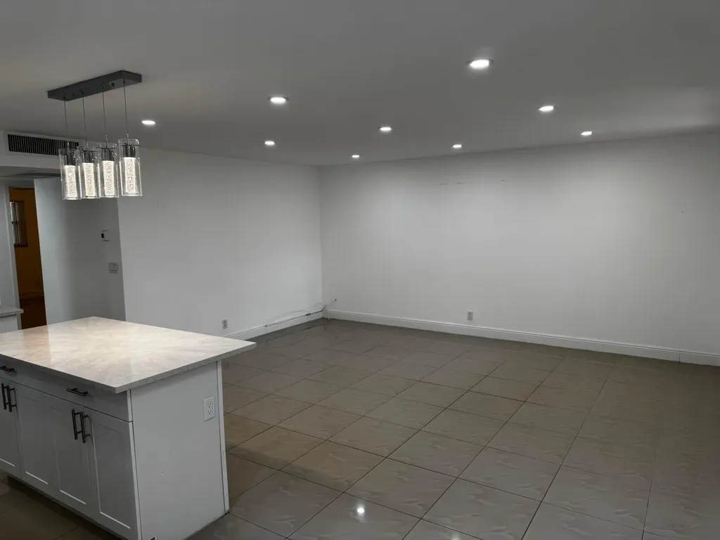153 Monaco Delray Beach FL 33446