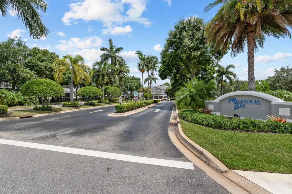 3122 Grandiflora Drive Greenacres FL 33467