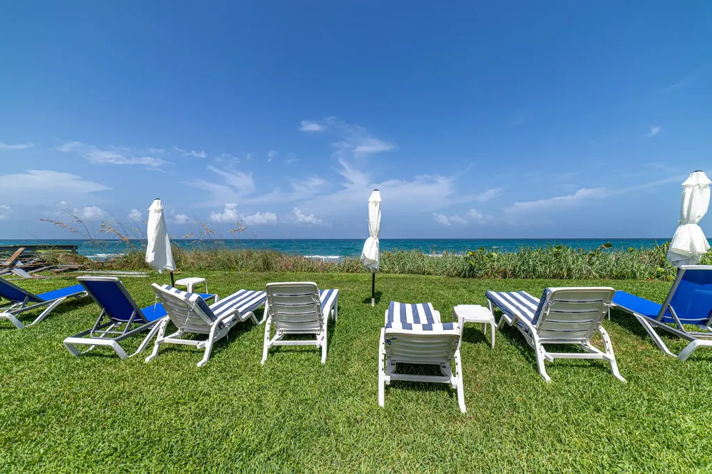 3250 S Ocean Boulevard Palm Beach FL 33480