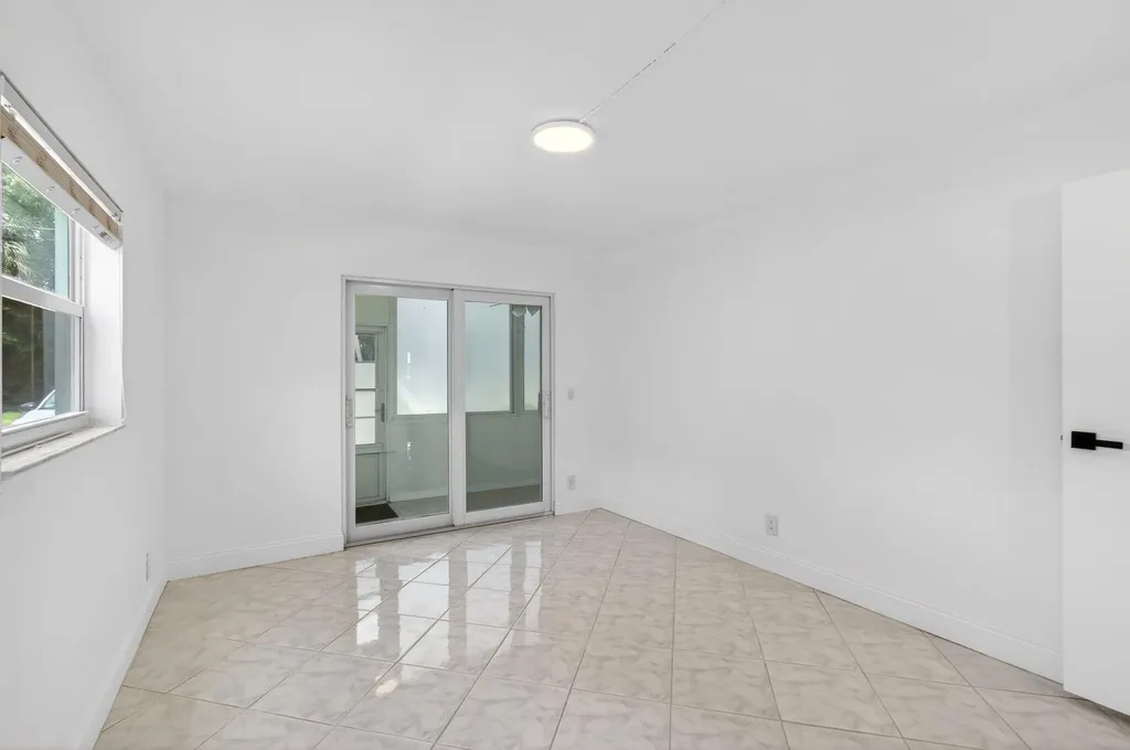 160 Tuscany C Delray Beach FL 33446