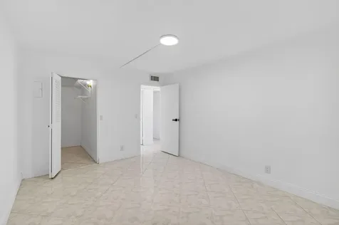 160 Tuscany C Delray Beach FL 33446