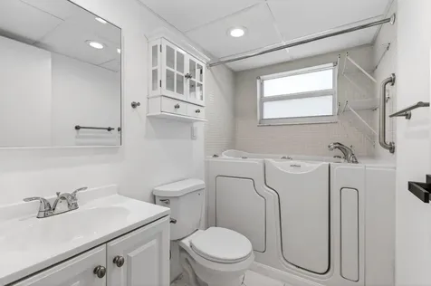 160 Tuscany C Delray Beach FL 33446