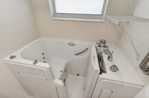 160 Tuscany C Delray Beach FL 33446