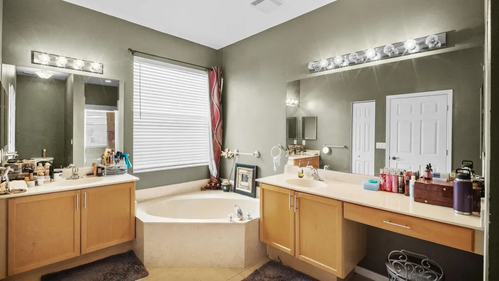 222 SW Manatee Springs Way Port St Lucie FL 34986
