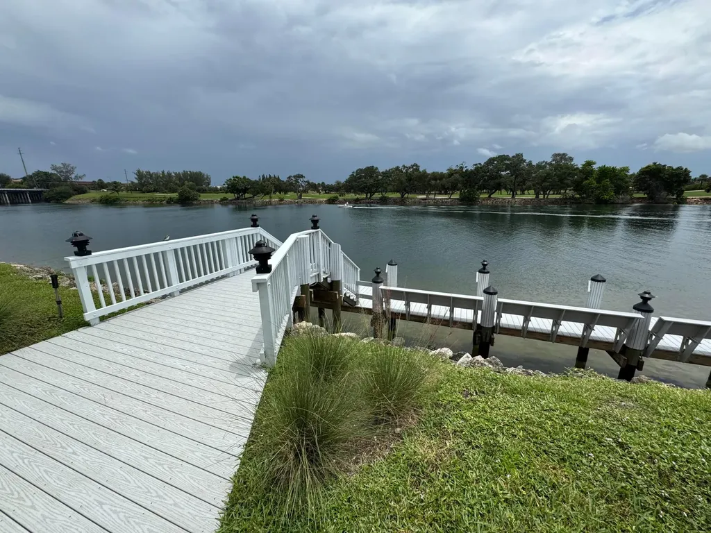 336 Golfview Road North Palm Beach FL 33408