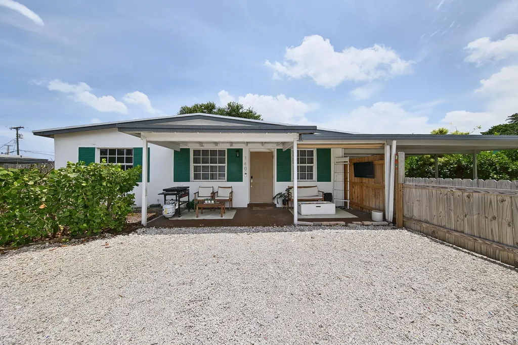 140 SE 9th Avenue Boynton Beach FL 33435