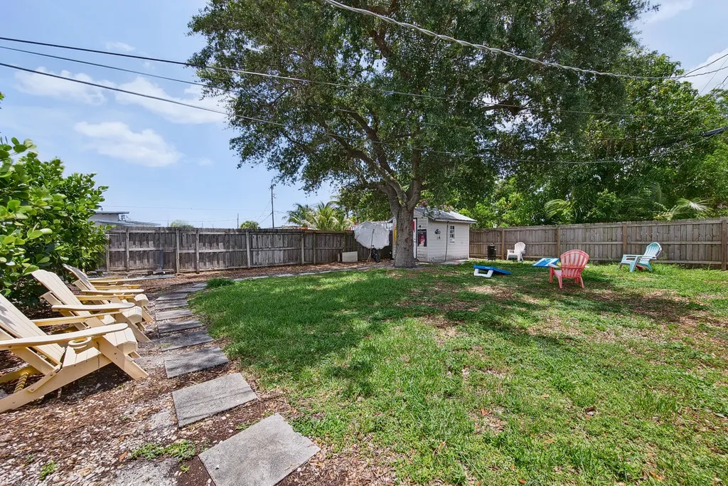 140 SE 9th Avenue Boynton Beach FL 33435