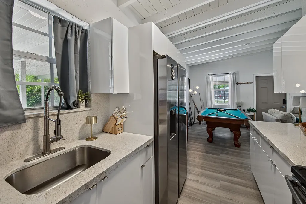 140 SE 9th Avenue Boynton Beach FL 33435