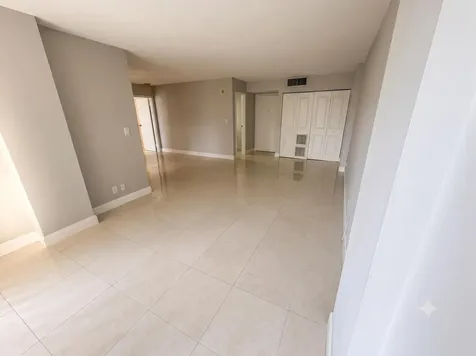 17021 N Bay Road Sunny Isles Beach FL 33160