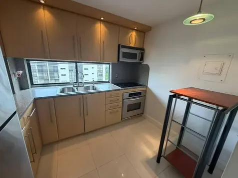 17021 N Bay Road Sunny Isles Beach FL 33160