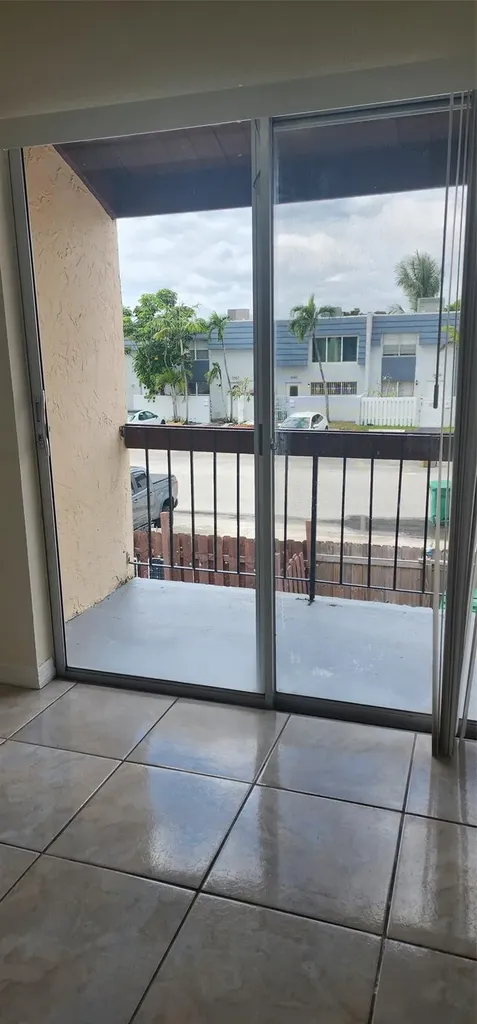 3666 SW 59th Avenue Davie FL 33314